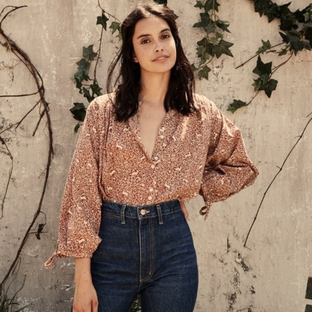 Doen | O'KEEFFE TOP in CREAM/RUST PRANCING FAWN FLORAL